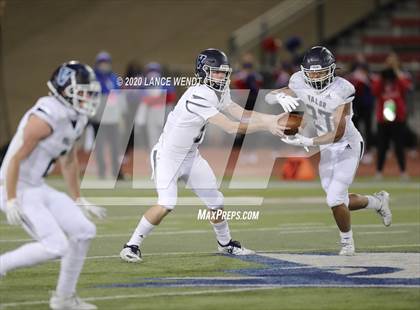 Thumbnail 2 in Valor Christian vs. Cherry Creek (CHSAA 5A State Championship) photogallery.