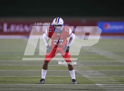 Thumbnail 3 in Valor Christian vs. Cherry Creek (CHSAA 5A State Championship) photogallery.