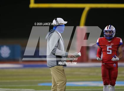 Thumbnail 3 in Valor Christian vs. Cherry Creek (CHSAA 5A State Championship) photogallery.