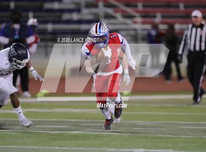 Thumbnail 2 in Valor Christian vs. Cherry Creek (CHSAA 5A State Championship) photogallery.
