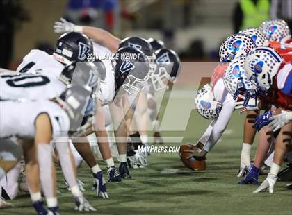 Thumbnail 1 in Valor Christian vs. Cherry Creek (CHSAA 5A State Championship) photogallery.