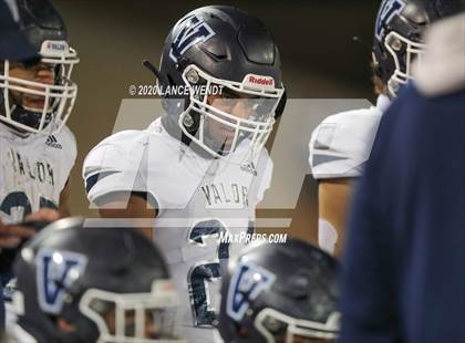 Thumbnail 2 in Valor Christian vs. Cherry Creek (CHSAA 5A State Championship) photogallery.