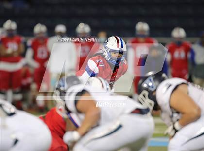 Thumbnail 3 in Valor Christian vs. Cherry Creek (CHSAA 5A State Championship) photogallery.