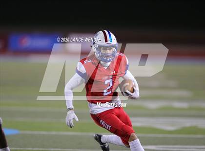 Thumbnail 1 in Valor Christian vs. Cherry Creek (CHSAA 5A State Championship) photogallery.
