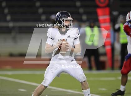 Thumbnail 3 in Valor Christian vs. Cherry Creek (CHSAA 5A State Championship) photogallery.