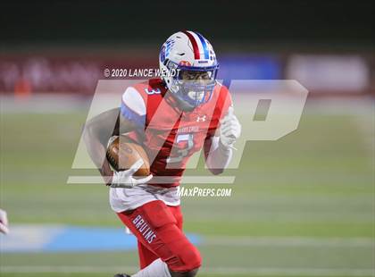 Thumbnail 2 in Valor Christian vs. Cherry Creek (CHSAA 5A State Championship) photogallery.