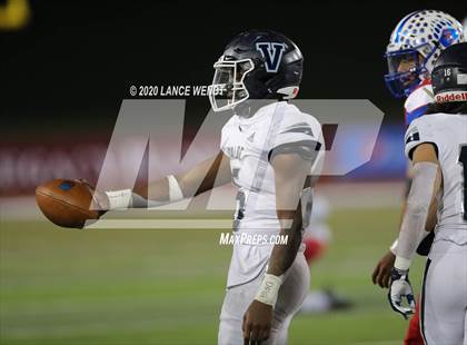 Thumbnail 2 in Valor Christian vs. Cherry Creek (CHSAA 5A State Championship) photogallery.