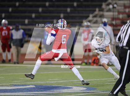 Thumbnail 2 in Valor Christian vs. Cherry Creek (CHSAA 5A State Championship) photogallery.