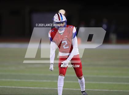 Thumbnail 3 in Valor Christian vs. Cherry Creek (CHSAA 5A State Championship) photogallery.