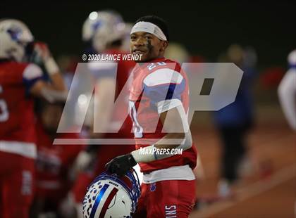 Thumbnail 3 in Valor Christian vs. Cherry Creek (CHSAA 5A State Championship) photogallery.