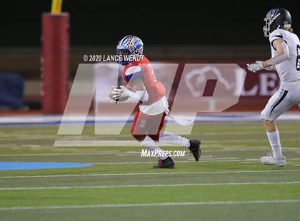 Thumbnail 3 in Valor Christian vs. Cherry Creek (CHSAA 5A State Championship) photogallery.