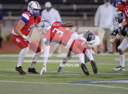 Thumbnail 1 in Valor Christian vs. Cherry Creek (CHSAA 5A State Championship) photogallery.