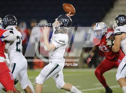 Thumbnail 2 in Valor Christian vs. Cherry Creek (CHSAA 5A State Championship) photogallery.