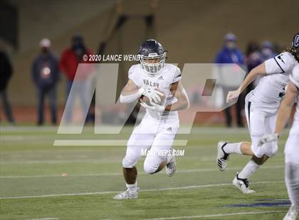 Thumbnail 1 in Valor Christian vs. Cherry Creek (CHSAA 5A State Championship) photogallery.