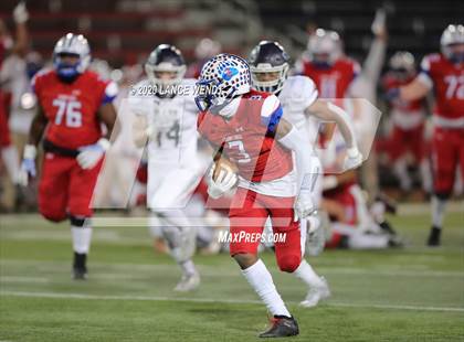 Thumbnail 3 in Valor Christian vs. Cherry Creek (CHSAA 5A State Championship) photogallery.