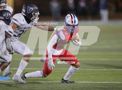 Thumbnail 1 in Valor Christian vs. Cherry Creek (CHSAA 5A State Championship) photogallery.