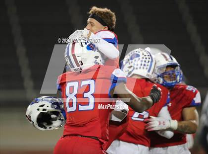 Thumbnail 1 in Valor Christian vs. Cherry Creek (CHSAA 5A State Championship) photogallery.