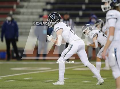 Thumbnail 2 in Valor Christian vs. Cherry Creek (CHSAA 5A State Championship) photogallery.