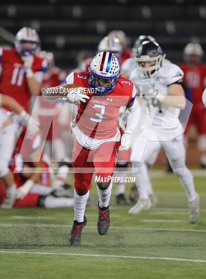 Thumbnail 3 in Valor Christian vs. Cherry Creek (CHSAA 5A State Championship) photogallery.