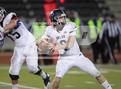 Thumbnail 1 in Valor Christian vs. Cherry Creek (CHSAA 5A State Championship) photogallery.
