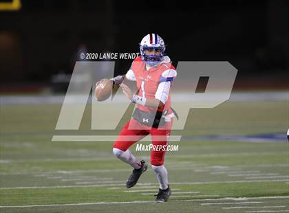 Thumbnail 2 in Valor Christian vs. Cherry Creek (CHSAA 5A State Championship) photogallery.