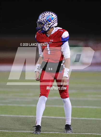 Thumbnail 3 in Valor Christian vs. Cherry Creek (CHSAA 5A State Championship) photogallery.