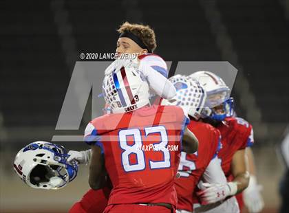 Thumbnail 2 in Valor Christian vs. Cherry Creek (CHSAA 5A State Championship) photogallery.