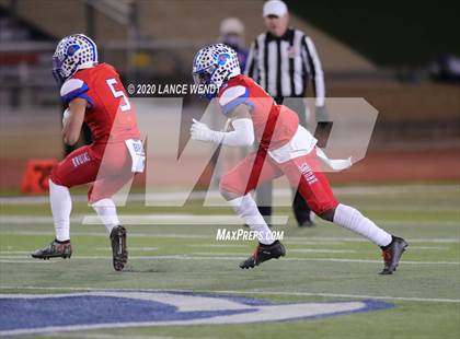 Thumbnail 2 in Valor Christian vs. Cherry Creek (CHSAA 5A State Championship) photogallery.