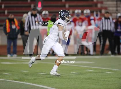 Thumbnail 3 in Valor Christian vs. Cherry Creek (CHSAA 5A State Championship) photogallery.
