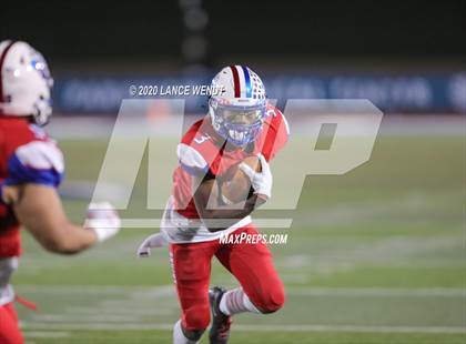 Thumbnail 2 in Valor Christian vs. Cherry Creek (CHSAA 5A State Championship) photogallery.