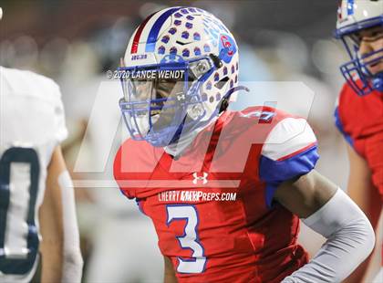 Thumbnail 3 in Valor Christian vs. Cherry Creek (CHSAA 5A State Championship) photogallery.