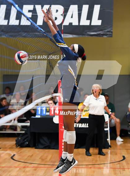 Thumbnail 3 in Horizon vs. North Raleigh Christian Academy (Nike Tournament of Champions) photogallery.