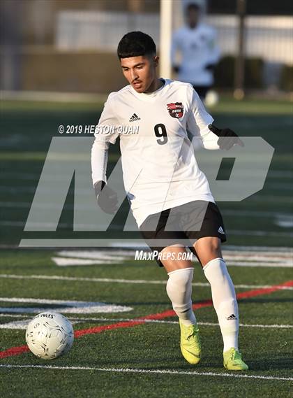 Thumbnail 1 in Sierra Vista vs.St. Margaret's (CIF-SS D5 Final) photogallery.