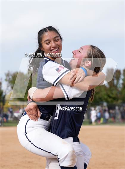 Thumbnail 3 in Elizabeth vs. Air Academy (CHSAA 4A First Round) photogallery.