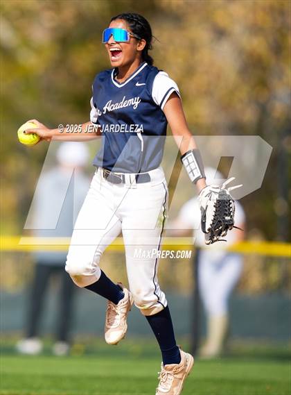 Thumbnail 2 in Elizabeth vs. Air Academy (CHSAA 4A First Round) photogallery.