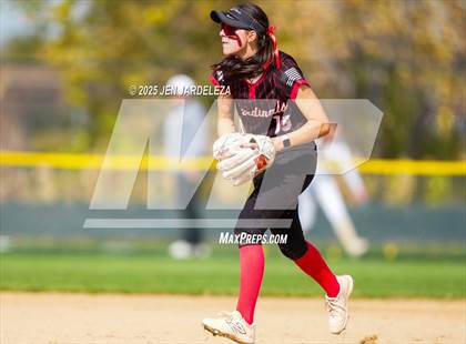 Thumbnail 2 in Elizabeth vs. Air Academy (CHSAA 4A First Round) photogallery.