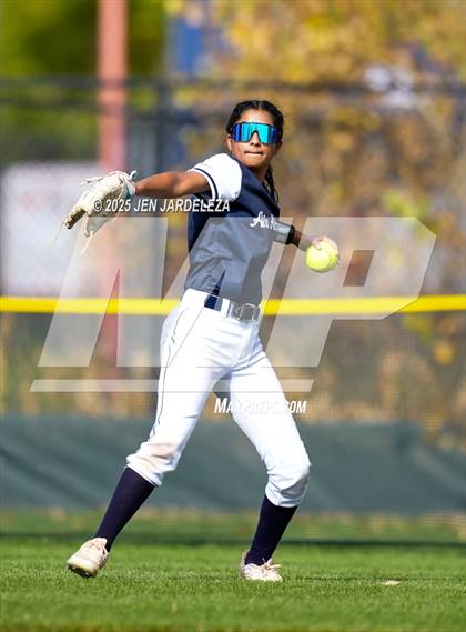 Thumbnail 1 in Elizabeth vs. Air Academy (CHSAA 4A First Round) photogallery.