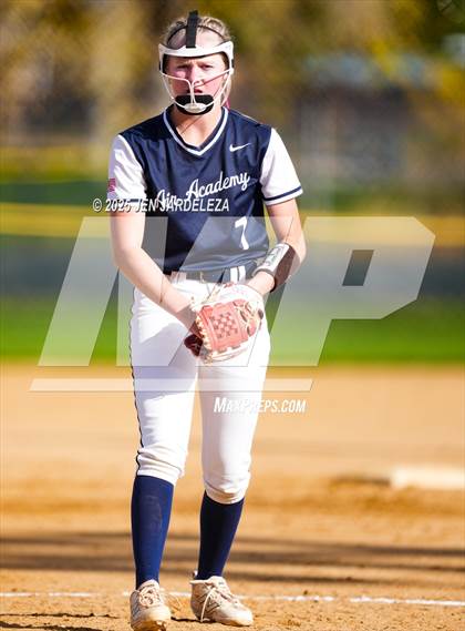 Thumbnail 3 in Elizabeth vs. Air Academy (CHSAA 4A First Round) photogallery.