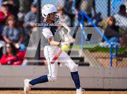 Thumbnail 2 in Elizabeth vs. Air Academy (CHSAA 4A First Round) photogallery.