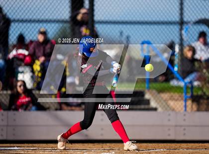 Thumbnail 1 in Elizabeth vs. Air Academy (CHSAA 4A First Round) photogallery.