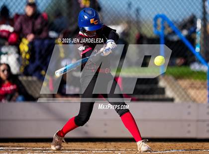 Thumbnail 3 in Elizabeth vs. Air Academy (CHSAA 4A First Round) photogallery.