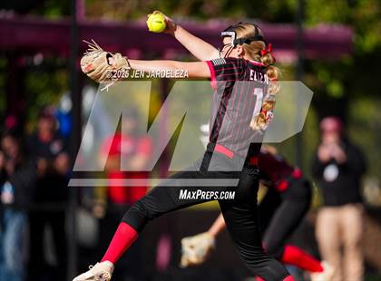 Thumbnail 1 in Elizabeth vs. Air Academy (CHSAA 4A First Round) photogallery.