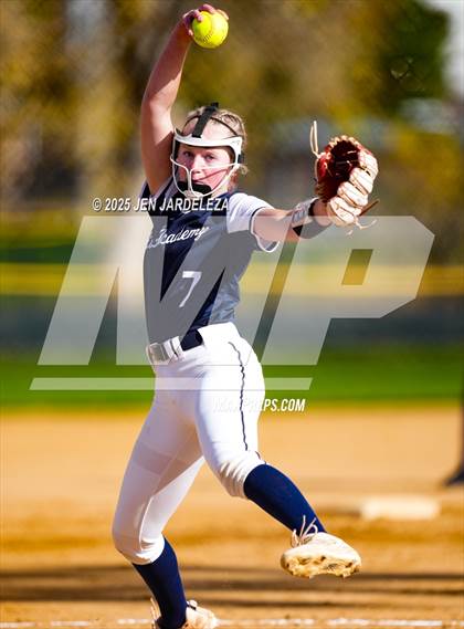 Thumbnail 1 in Elizabeth vs. Air Academy (CHSAA 4A First Round) photogallery.