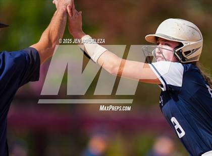 Thumbnail 2 in Elizabeth vs. Air Academy (CHSAA 4A First Round) photogallery.