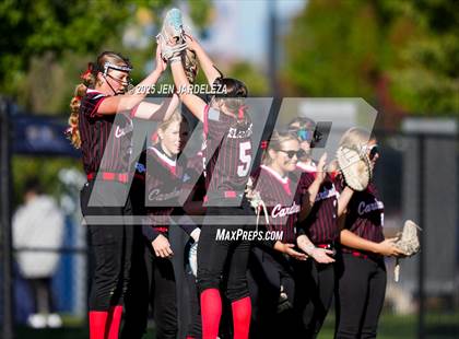 Thumbnail 3 in Elizabeth vs. Air Academy (CHSAA 4A First Round) photogallery.