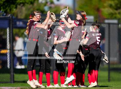 Thumbnail 1 in Elizabeth vs. Air Academy (CHSAA 4A First Round) photogallery.