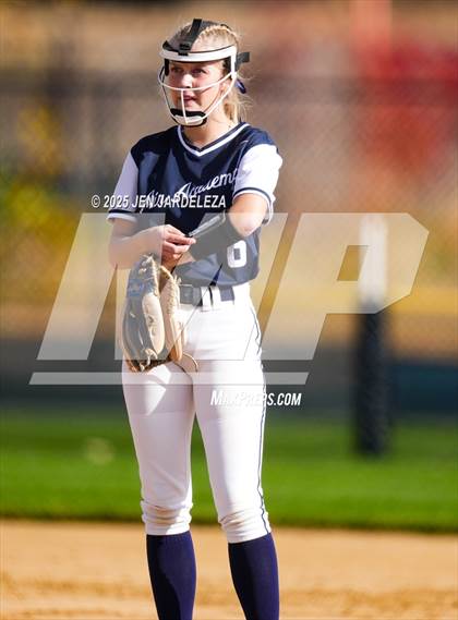 Thumbnail 3 in Elizabeth vs. Air Academy (CHSAA 4A First Round) photogallery.