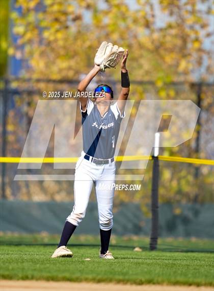 Thumbnail 2 in Elizabeth vs. Air Academy (CHSAA 4A First Round) photogallery.