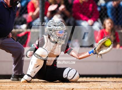 Thumbnail 1 in Elizabeth vs. Air Academy (CHSAA 4A First Round) photogallery.