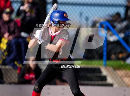 Thumbnail 1 in Elizabeth vs. Air Academy (CHSAA 4A First Round) photogallery.